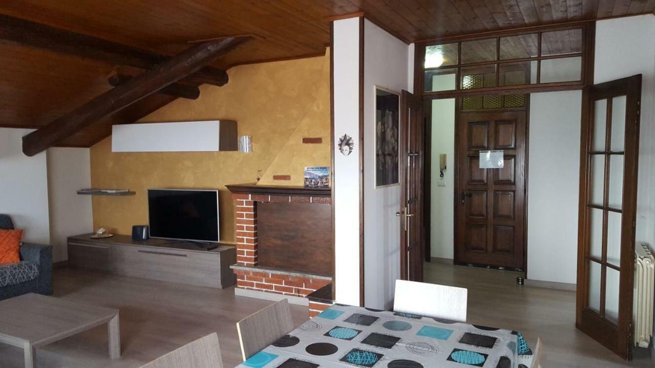 Casa Sergio Apartment กราเวโดนา ภายนอก รูปภาพ